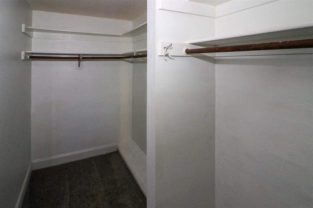 For Sale: $197,000 (2 beds, 2 baths, 1284 Square Feet)