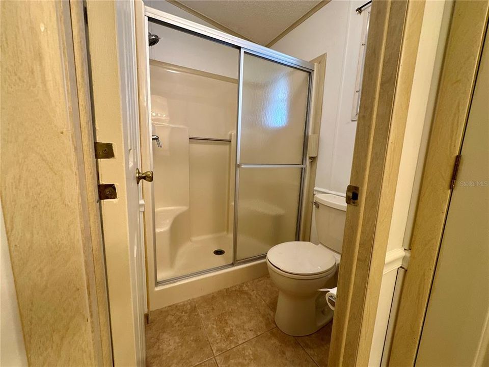 На продажу: $194,900 (2 спален, 2 ванн, 1324 Квадратных фут)