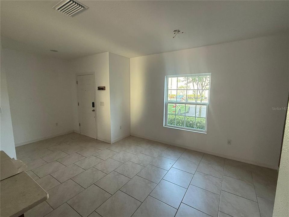 For Sale: $310,000 (3 beds, 2 baths, 1651 Square Feet)