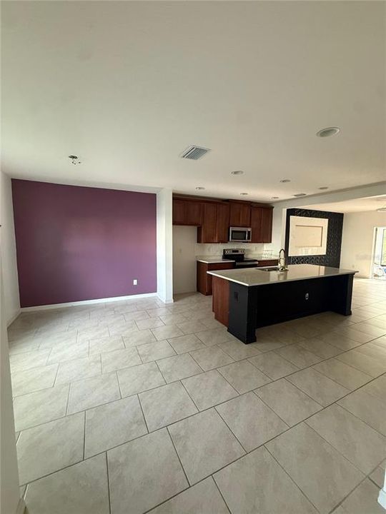 For Sale: $310,000 (3 beds, 2 baths, 1651 Square Feet)