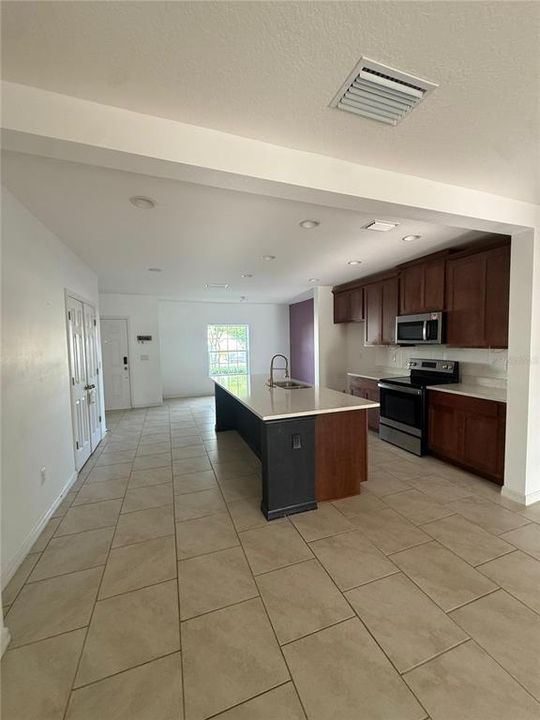 For Sale: $310,000 (3 beds, 2 baths, 1651 Square Feet)