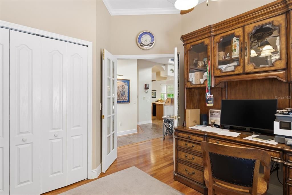 For Sale: $649,000 (3 beds, 3 baths, 1928 Square Feet)