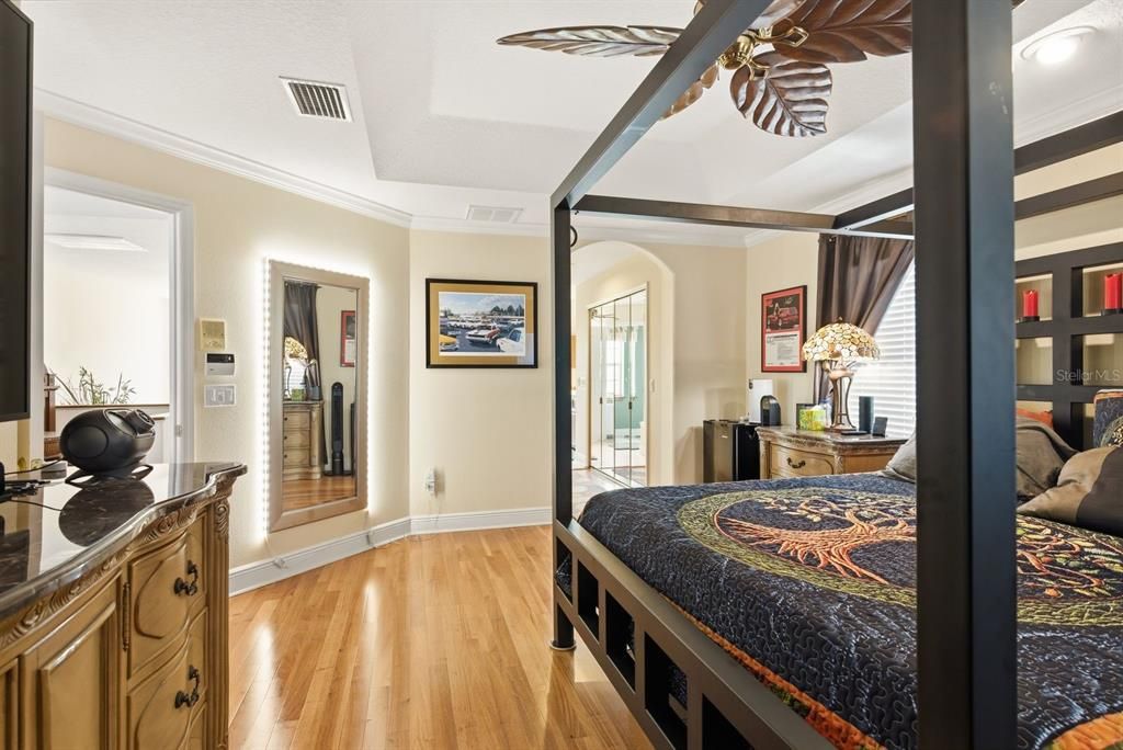 For Sale: $649,000 (3 beds, 3 baths, 1928 Square Feet)