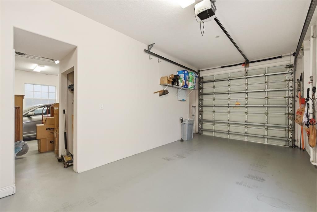 For Sale: $649,000 (3 beds, 3 baths, 1928 Square Feet)