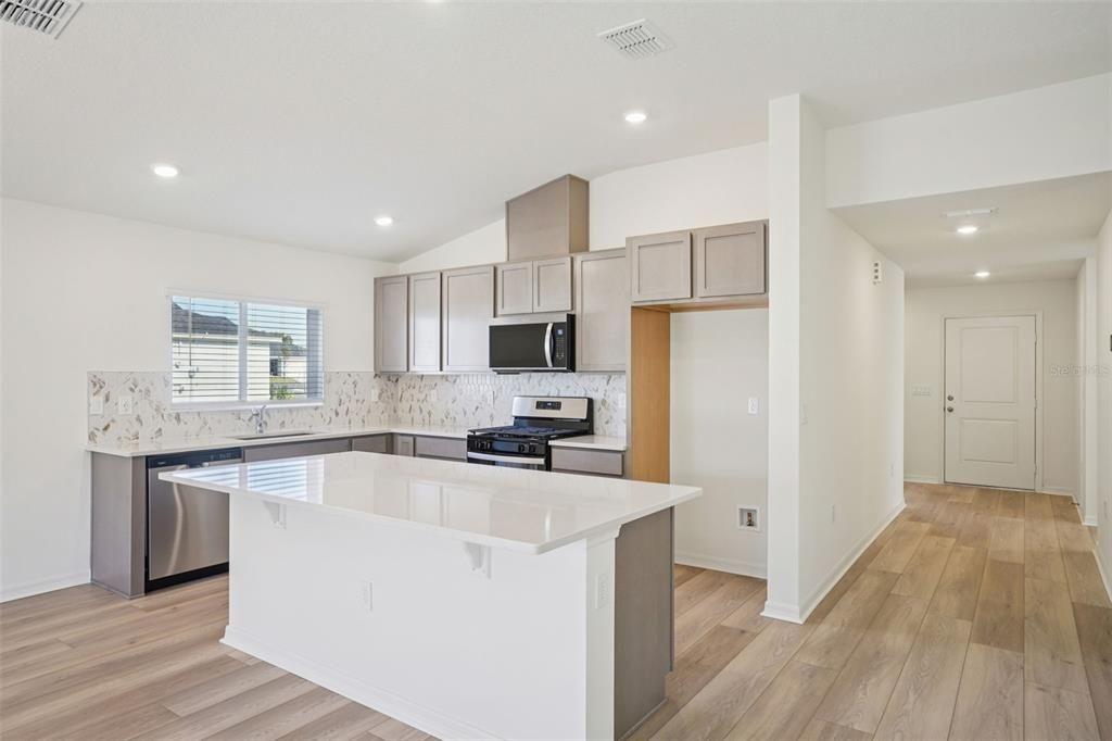 For Sale: $369,515 (4 beds, 2 baths, 1707 Square Feet)