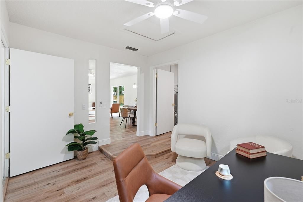 Active With Contract: $289,900 (3 beds, 2 baths, 1388 Square Feet)