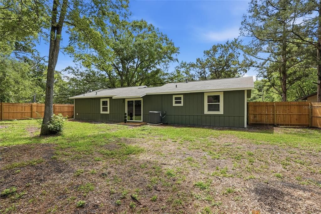 Active With Contract: $289,900 (3 beds, 2 baths, 1388 Square Feet)