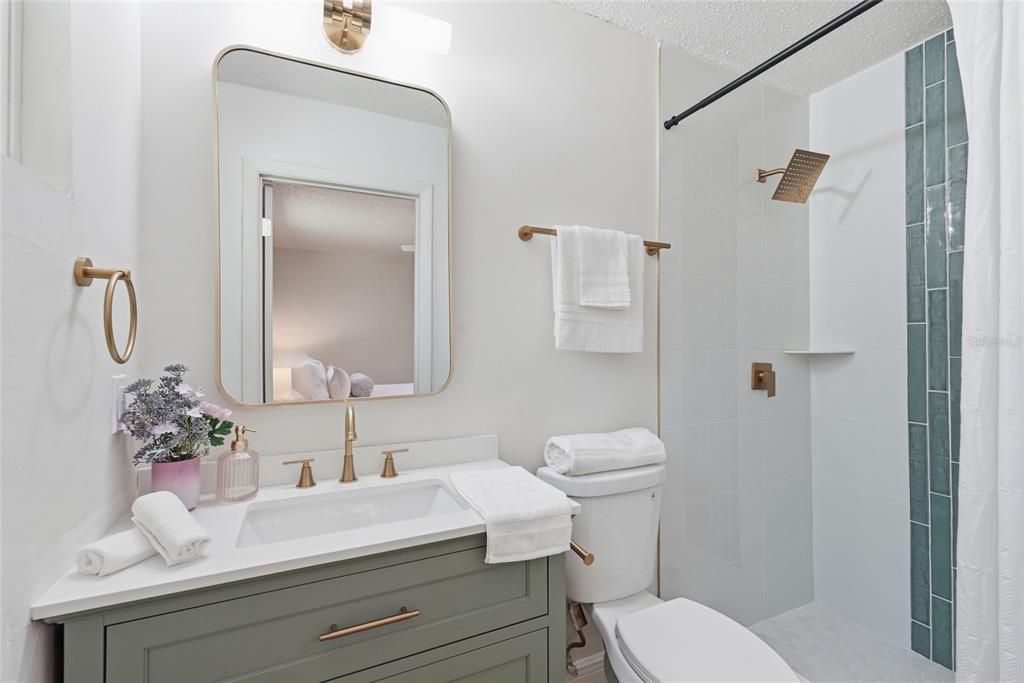 Active With Contract: $289,900 (3 beds, 2 baths, 1388 Square Feet)
