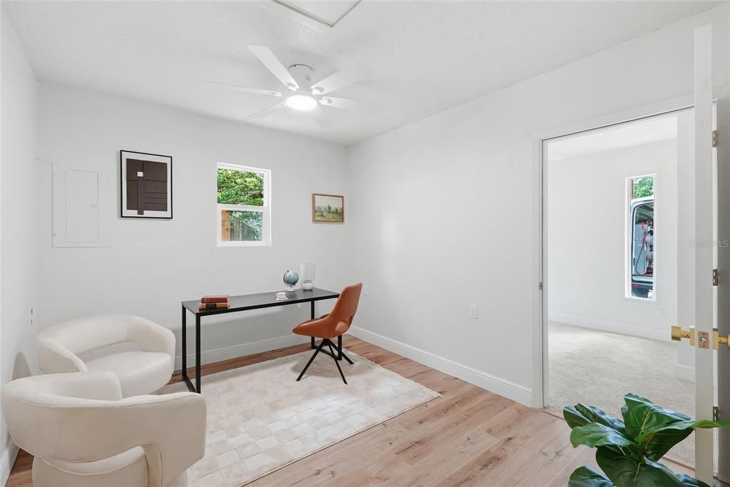 Active With Contract: $289,900 (3 beds, 2 baths, 1388 Square Feet)