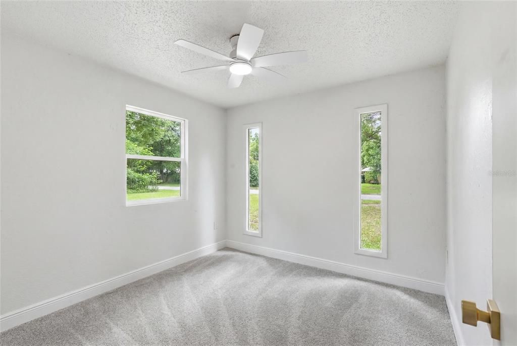 Active With Contract: $289,900 (3 beds, 2 baths, 1388 Square Feet)