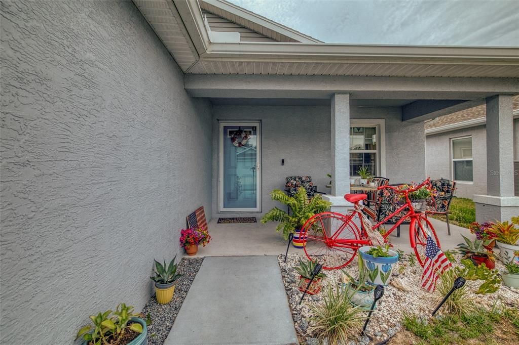 For Sale: $300,000 (3 beds, 2 baths, 1260 Square Feet)