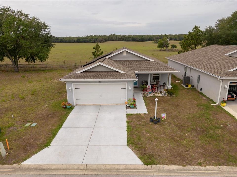 For Sale: $300,000 (3 beds, 2 baths, 1260 Square Feet)