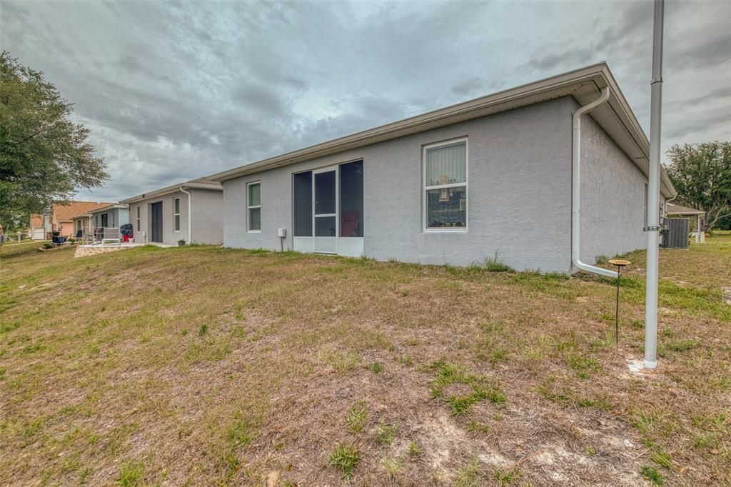 For Sale: $300,000 (3 beds, 2 baths, 1260 Square Feet)