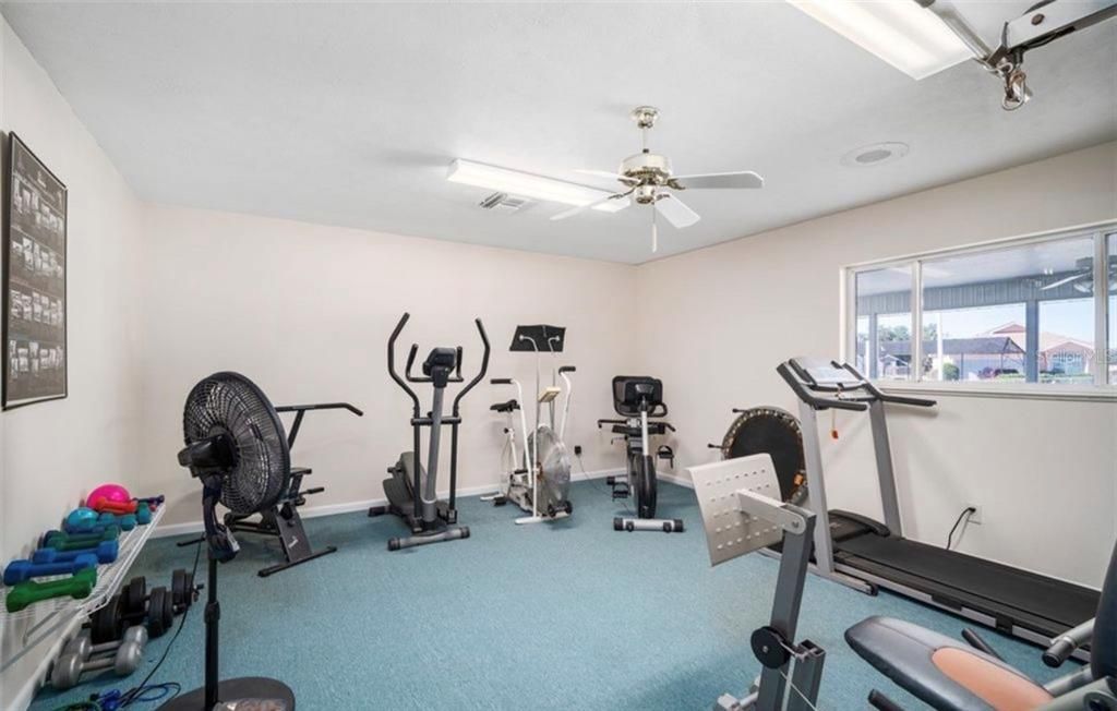 For Sale: $300,000 (3 beds, 2 baths, 1260 Square Feet)