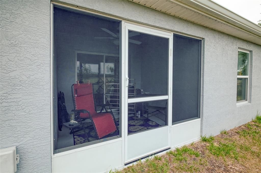 For Sale: $300,000 (3 beds, 2 baths, 1260 Square Feet)