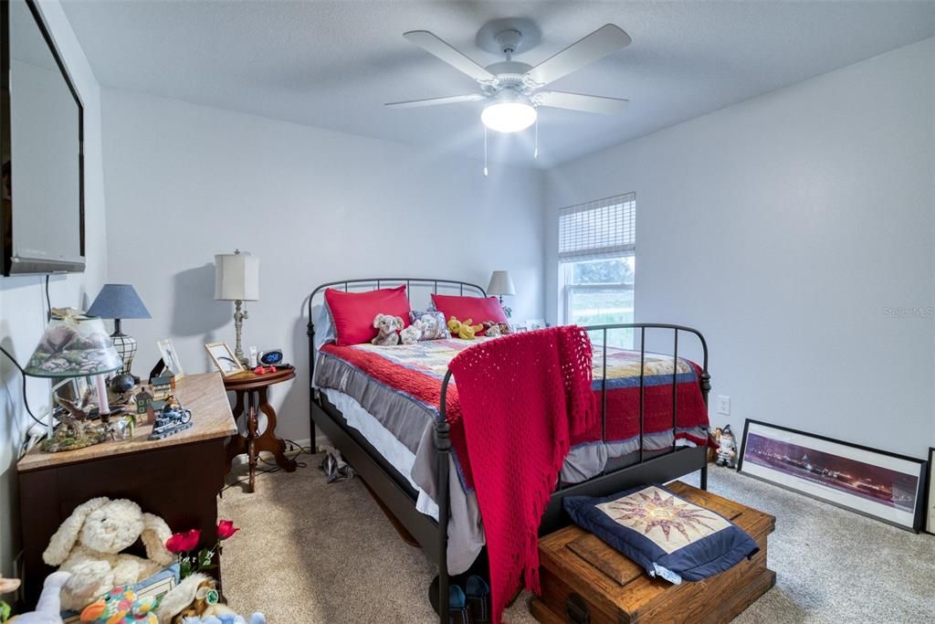 For Sale: $300,000 (3 beds, 2 baths, 1260 Square Feet)