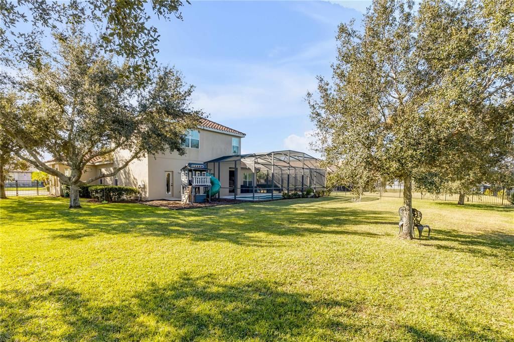 For Sale: $849,999 (5 beds, 4 baths, 3322 Square Feet)
