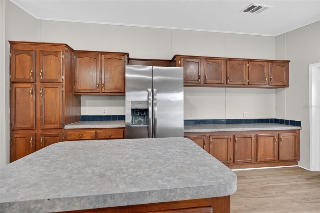 For Sale: $219,000 (3 beds, 2 baths, 1890 Square Feet)