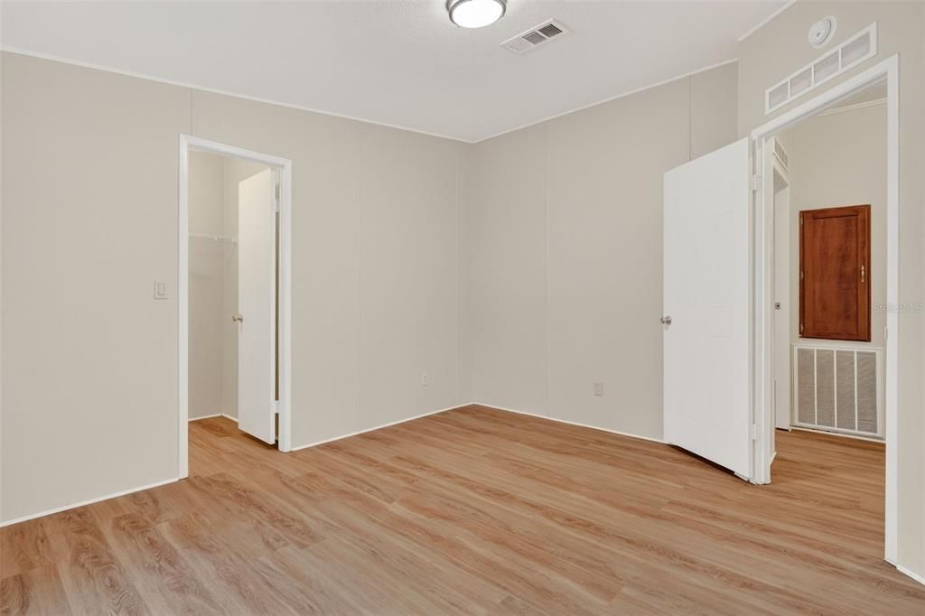 For Sale: $219,000 (3 beds, 2 baths, 1890 Square Feet)