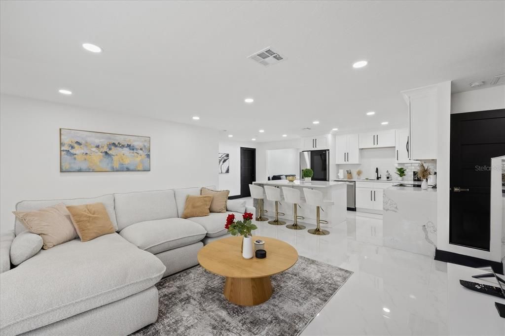 На продажу: $650,000 (4 спален, 2 ванн, 1846 Квадратных фут)