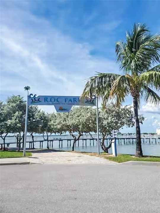 For Sale: $575,000 (2 beds, 1 baths, 1040 Square Feet)