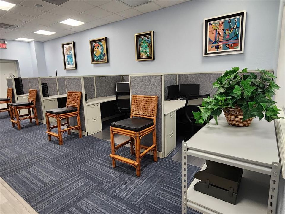 На продажу: $349,900 (0 спален, 0 ванн, 1700 Квадратных фут)