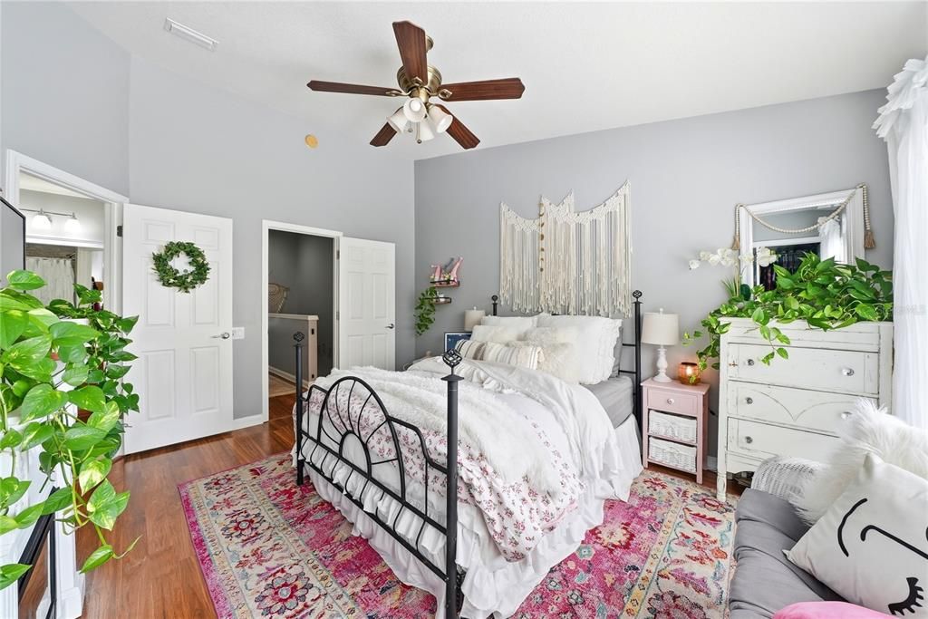 For Sale: $265,000 (3 beds, 2 baths, 1622 Square Feet)