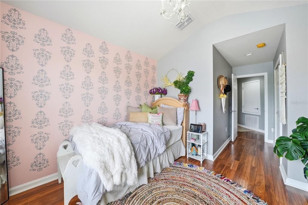 For Sale: $265,000 (3 beds, 2 baths, 1622 Square Feet)