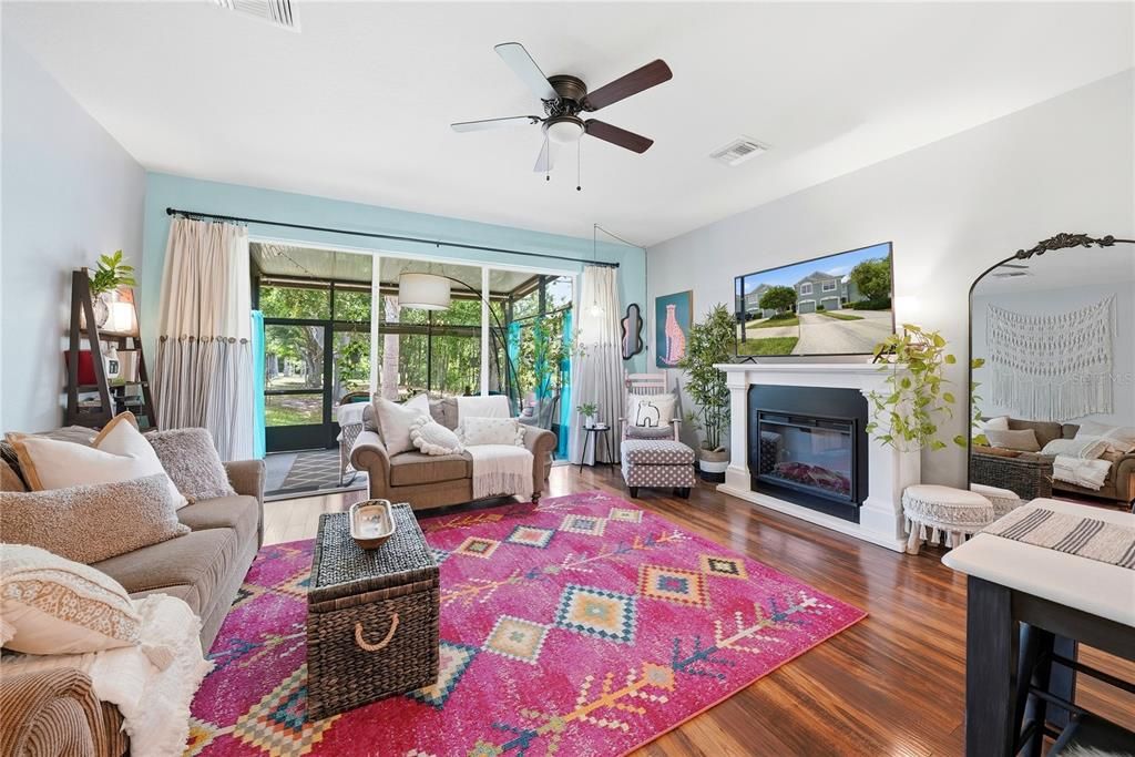 For Sale: $265,000 (3 beds, 2 baths, 1622 Square Feet)