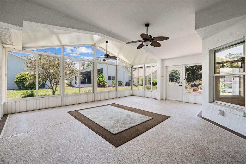 En Venta: $349,000 (2 camas, 2 baños, 1913 Pies cuadrados)