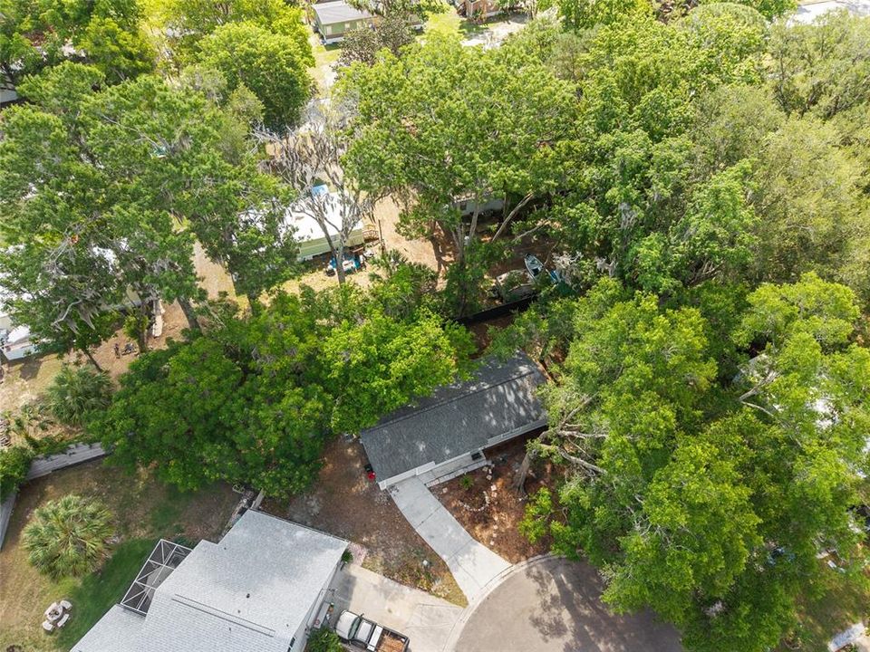 For Sale: $300,000 (2 beds, 2 baths, 1062 Square Feet)