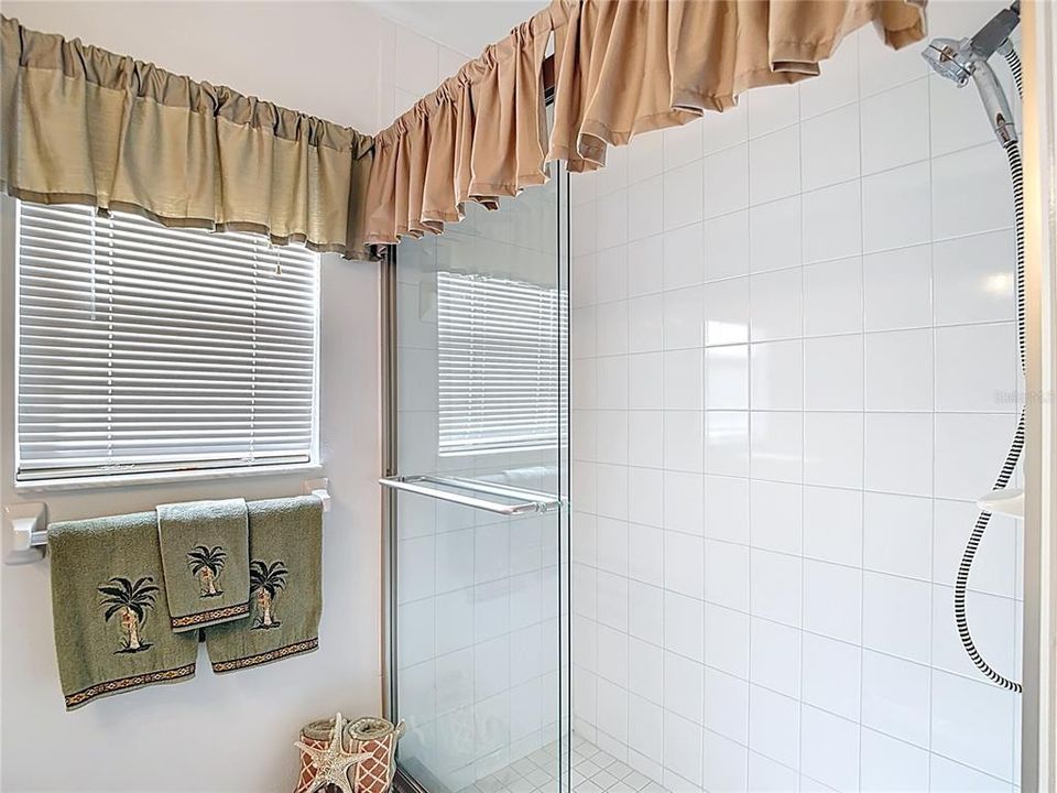 En Venta: $234,500 (2 camas, 2 baños, 924 Pies cuadrados)