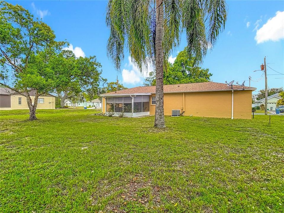 En Venta: $234,500 (2 camas, 2 baños, 924 Pies cuadrados)