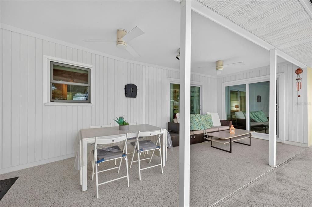 Activo con contrato: $405,000 (3 camas, 2 baños, 1919 Pies cuadrados)