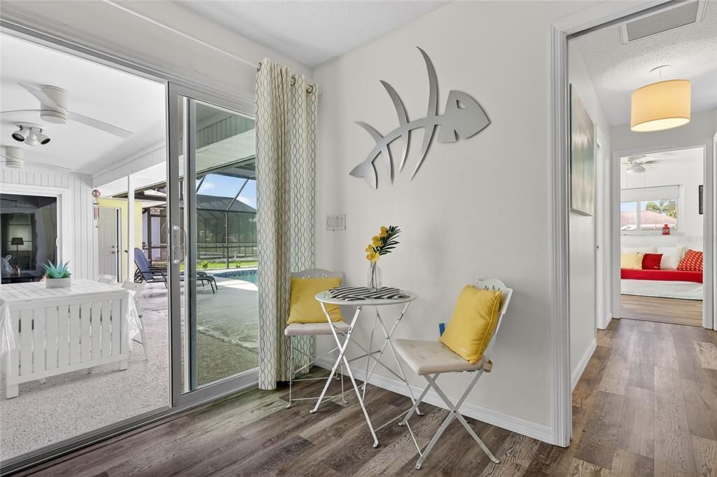 Activo con contrato: $405,000 (3 camas, 2 baños, 1919 Pies cuadrados)