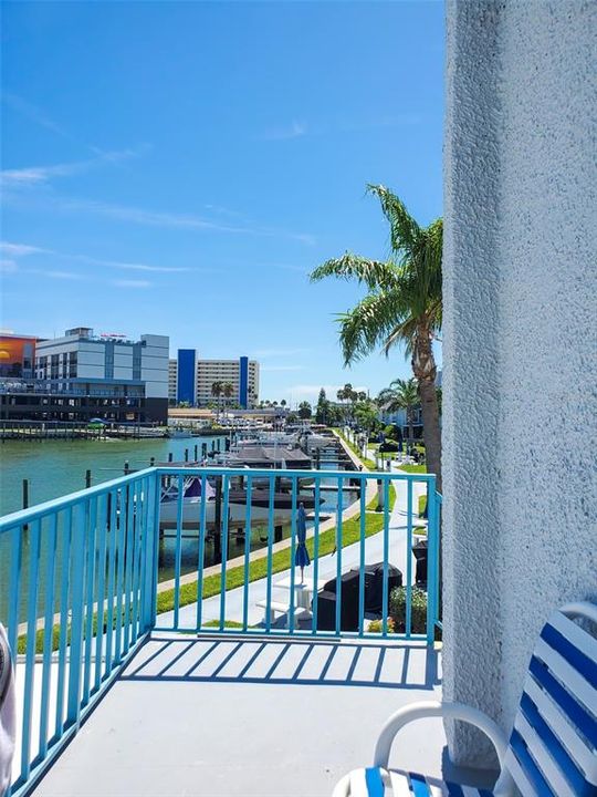 For Sale: $495,000 (1 beds, 1 baths, 755 Square Feet)