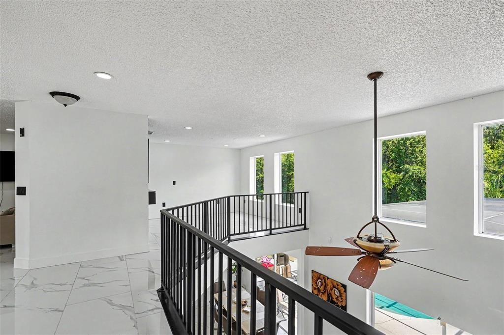 For Sale: $499,900 (6 beds, 3 baths, 2658 Square Feet)