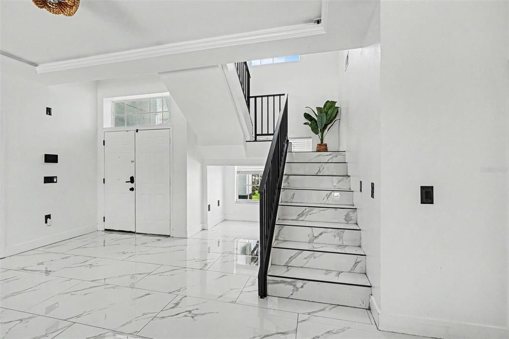 For Sale: $499,900 (6 beds, 3 baths, 2658 Square Feet)