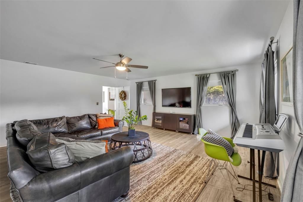 For Sale: $1,650,000 (3 beds, 4 baths, 2467 Square Feet)