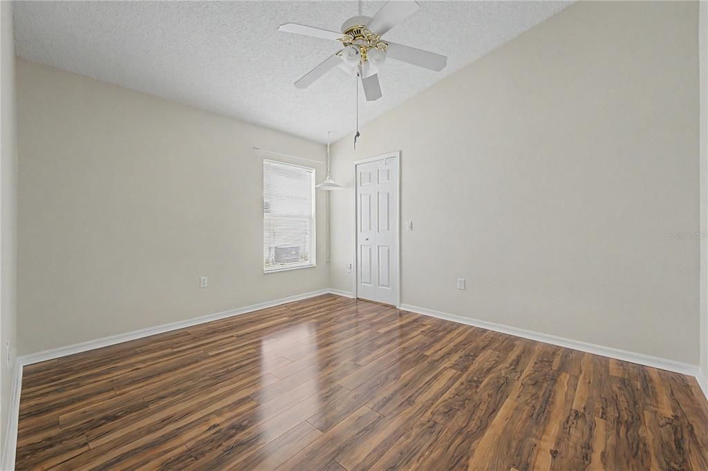 Activo con contrato: $227,000 (2 camas, 2 baños, 1260 Pies cuadrados)