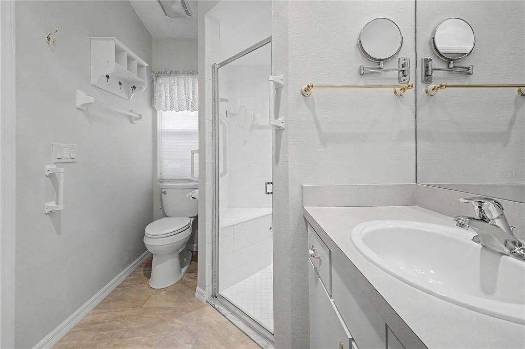Activo con contrato: $227,000 (2 camas, 2 baños, 1260 Pies cuadrados)