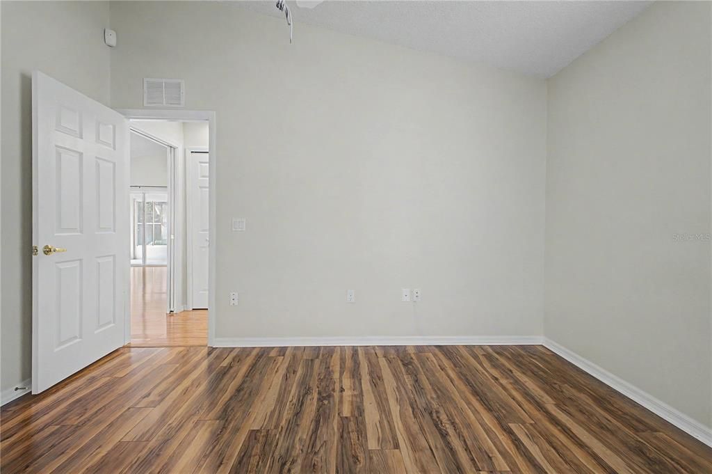 Activo con contrato: $227,000 (2 camas, 2 baños, 1260 Pies cuadrados)