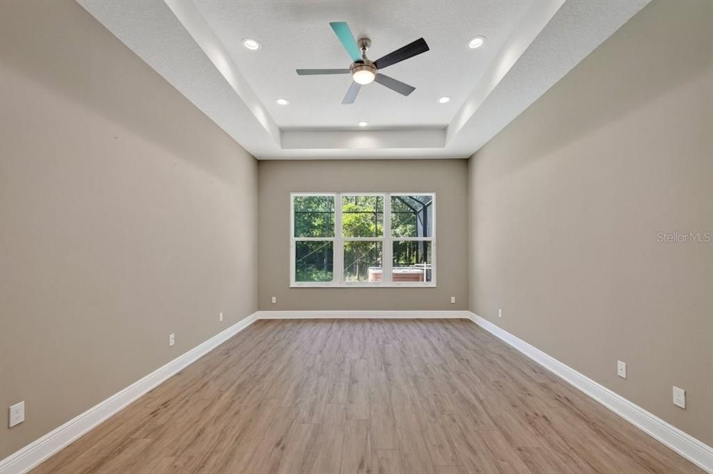 For Sale: $899,900 (3 beds, 2 baths, 2434 Square Feet)