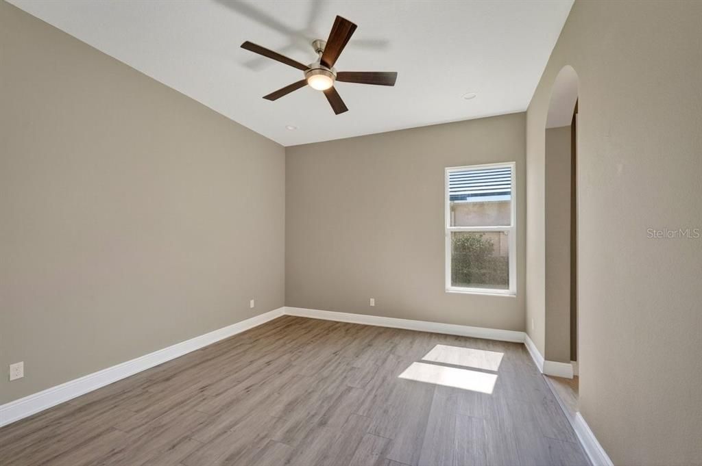 For Sale: $899,900 (3 beds, 2 baths, 2434 Square Feet)