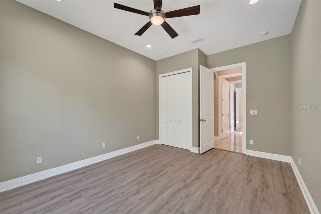 For Sale: $899,900 (3 beds, 2 baths, 2434 Square Feet)