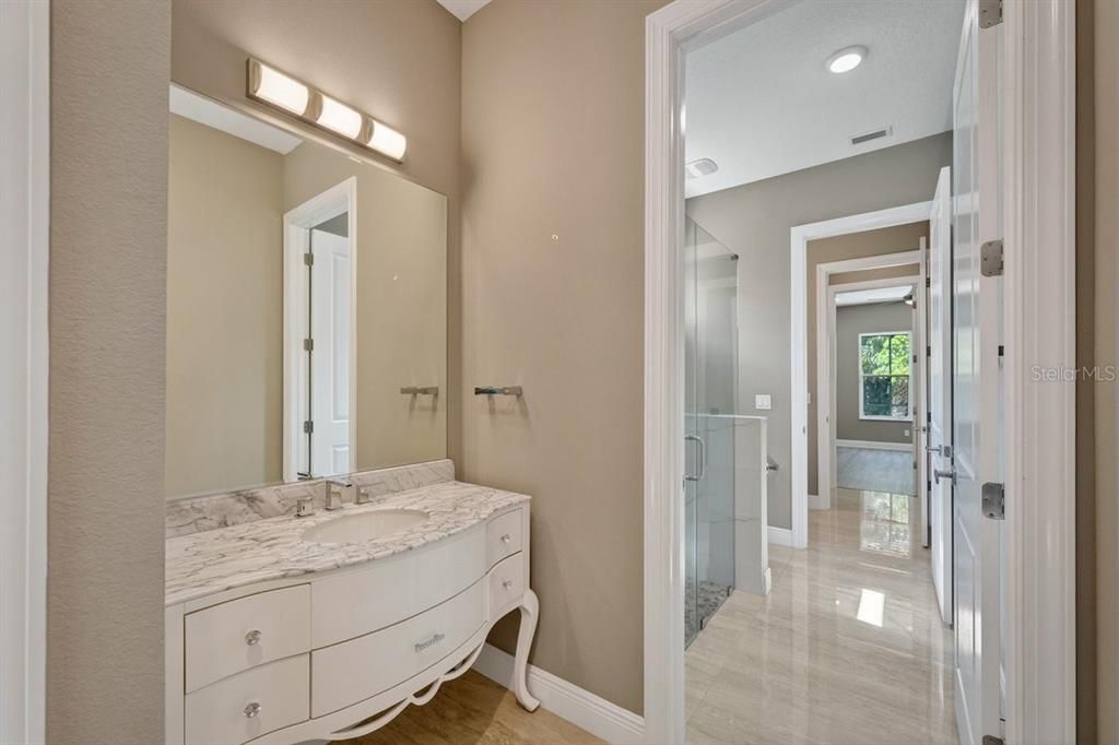 For Sale: $899,900 (3 beds, 2 baths, 2434 Square Feet)