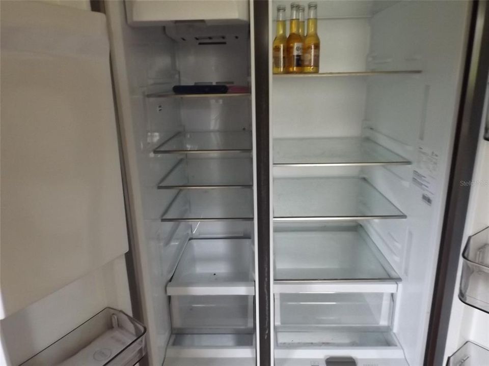 Под контрактом: $247,000 (3 спален, 2 ванн, 1497 Квадратных фут)