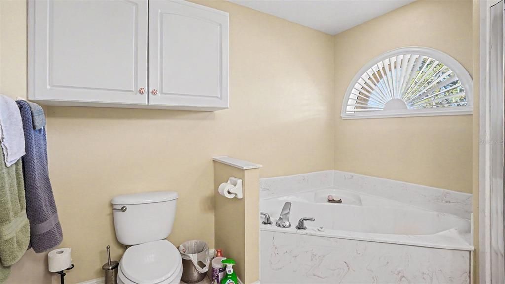 En Venta: $369,000 (3 camas, 2 baños, 1899 Pies cuadrados)