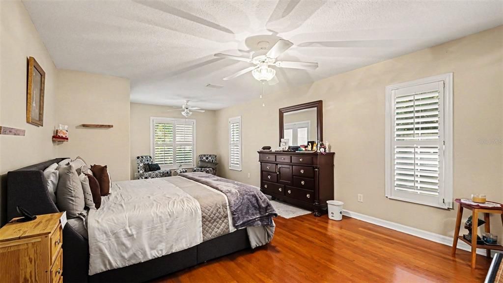 En Venta: $369,000 (3 camas, 2 baños, 1899 Pies cuadrados)