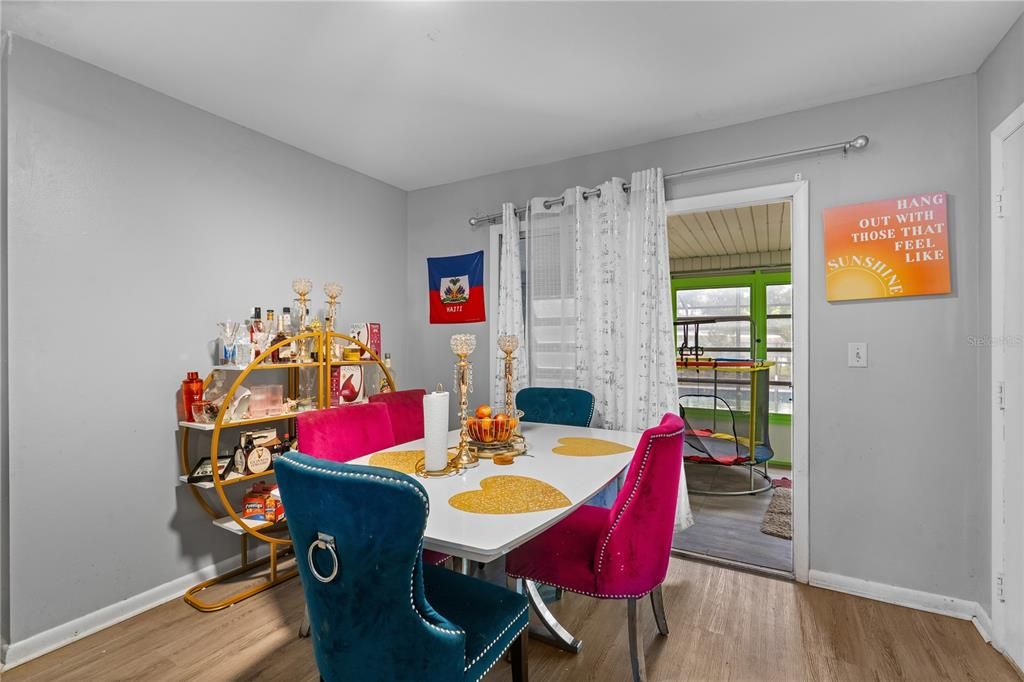 Active With Contract: $225,000 (3 beds, 2 baths, 1449 Square Feet)